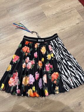 MSGM made in Italy Black Floral & Zebra Pleated Skirt with Multicolor Flowers